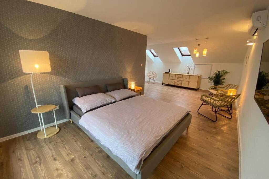 Apartman Pod Vezou 1 Banska Bystrica Bagian luar foto